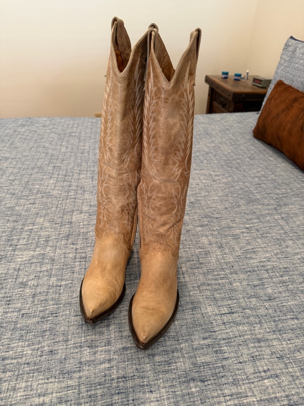 Old Gringo Mayra women’s Tan Embroidered tall Western Boots